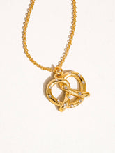 Load image into Gallery viewer, Berneen 18K Gold Vintage Pretzel Necklace