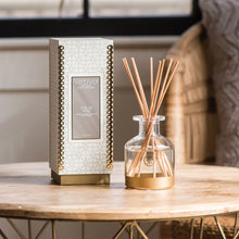 Load image into Gallery viewer, Votivo Holiday Collection Reed Diffuser | Joie De Noel