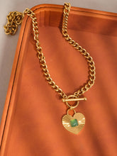 Load image into Gallery viewer, Après 18K Gold Non-Tarnish Green Heart Chain Necklace