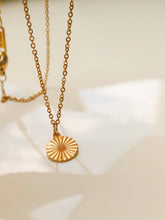 Load image into Gallery viewer, Miraz 18k Gold Non-Tarnish Round Sun Gaze Necklace