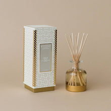 Load image into Gallery viewer, Votivo Holiday Collection Reed Diffuser | Joie De Noel