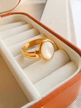 Load image into Gallery viewer, Jade Non-Tarnish Classic Shell Stone Ring