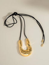 Load image into Gallery viewer, Sable 18K Gold Horseshoe Western Necklace