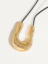 Load image into Gallery viewer, Sable 18K Gold Horseshoe Western Necklace