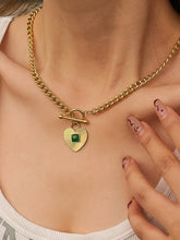 Load image into Gallery viewer, Après 18K Gold Non-Tarnish Green Heart Chain Necklace