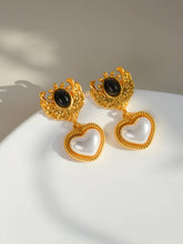 Load image into Gallery viewer, Adele 18K Gold Heart Pearl Earrings