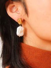 Load image into Gallery viewer, Charis Non-Tarnish Baroque Pearl Gold Earring